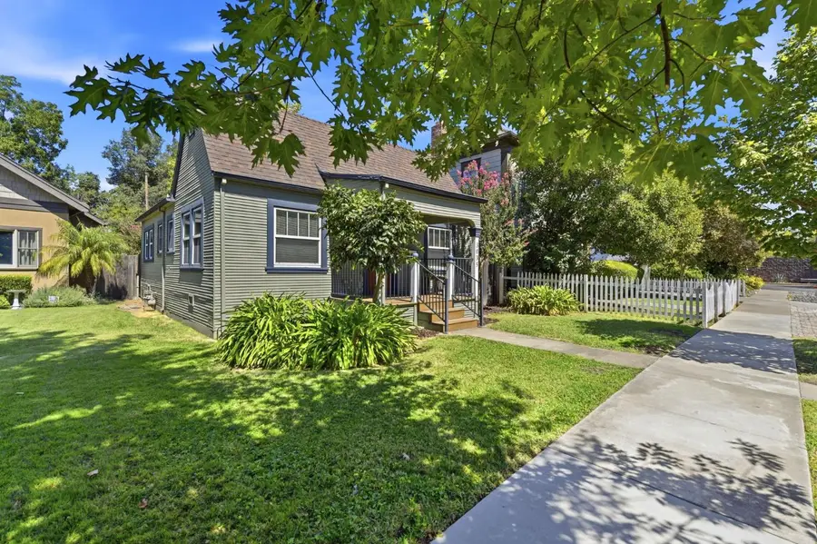 3035 Marshall Way, Sacramento, CA 95817 - #2