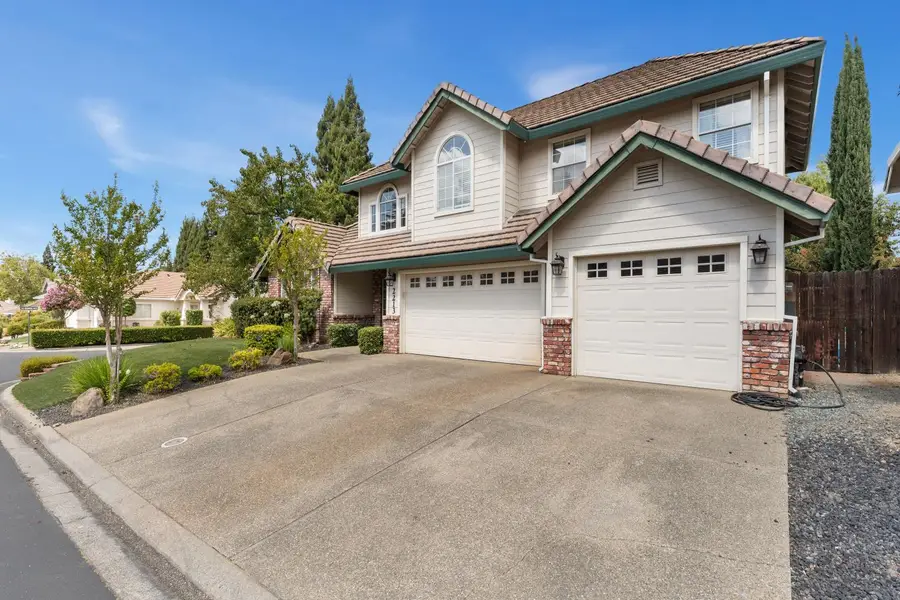 2213 Banbury Circle, Roseville, CA 95661 - #3
