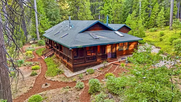 10305 Laurentian Way, Nevada City, CA 95959