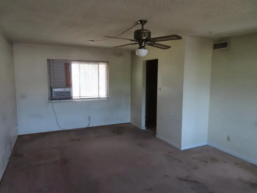 7235 Larchmont Drive, North Highlands, CA 95660 - #2