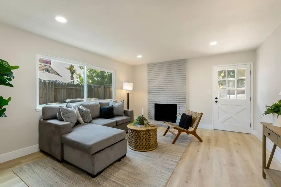 2597 Capitales Drive, Rancho Cordova, CA 95670 - #3
