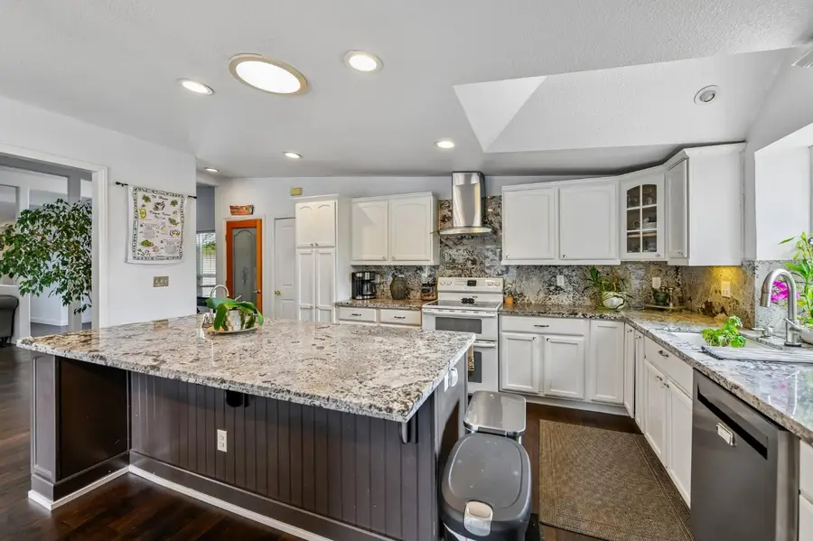 3860 Arrowhead Drive, El Dorado Hills, CA 95762 - #3