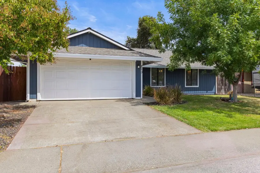 213 Quadra Avenue, Rio Linda, CA 95673 - #2