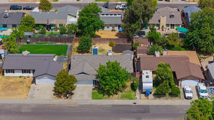 213 Quadra Avenue, Rio Linda, CA 95673 - #3
