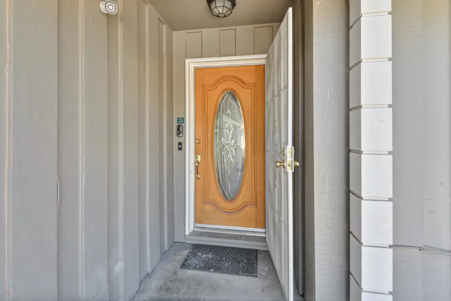 8046 Grandstaff, Sacramento, CA 95823 - #2