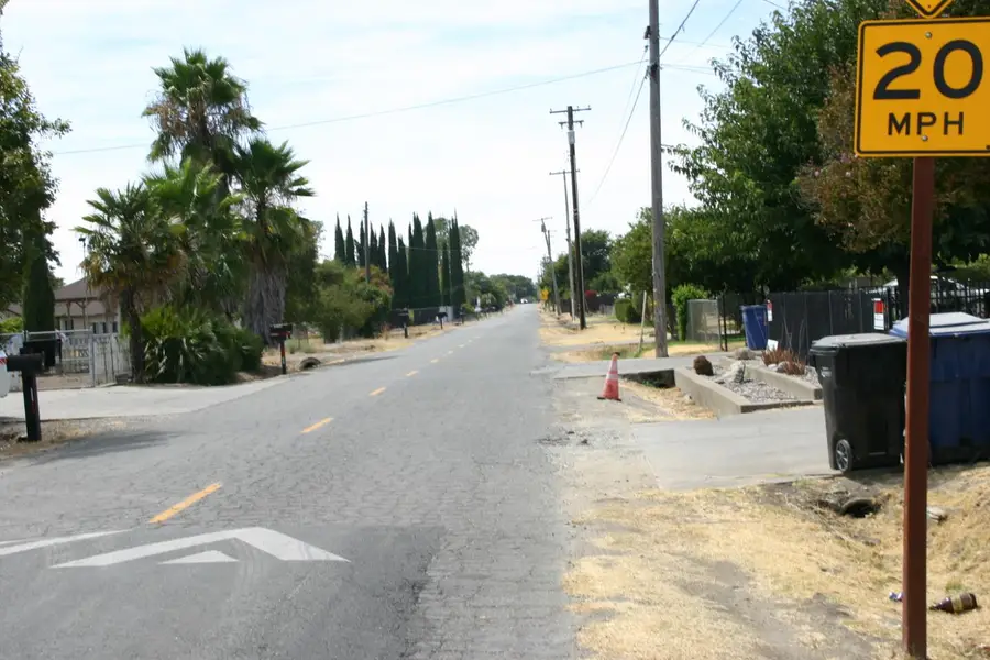 1913 C Street, Rio Linda, CA 95673 - #3