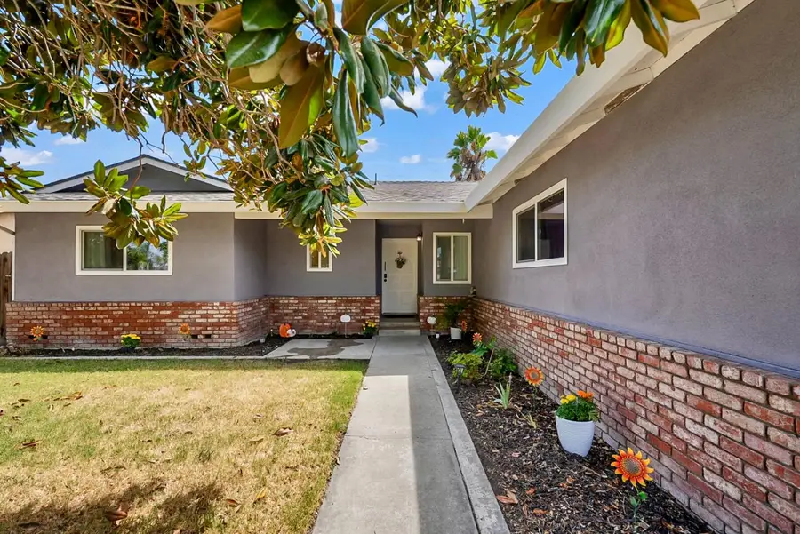 300 Lewis Street, Turlock, CA 95380 - #3
