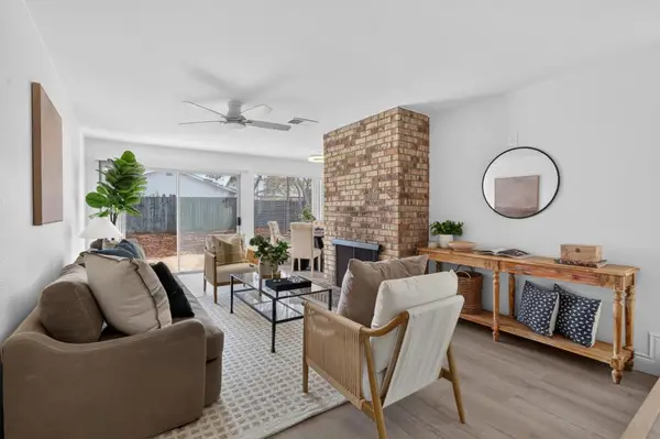 7828 Rockhurst Way, Sacramento, CA 95828