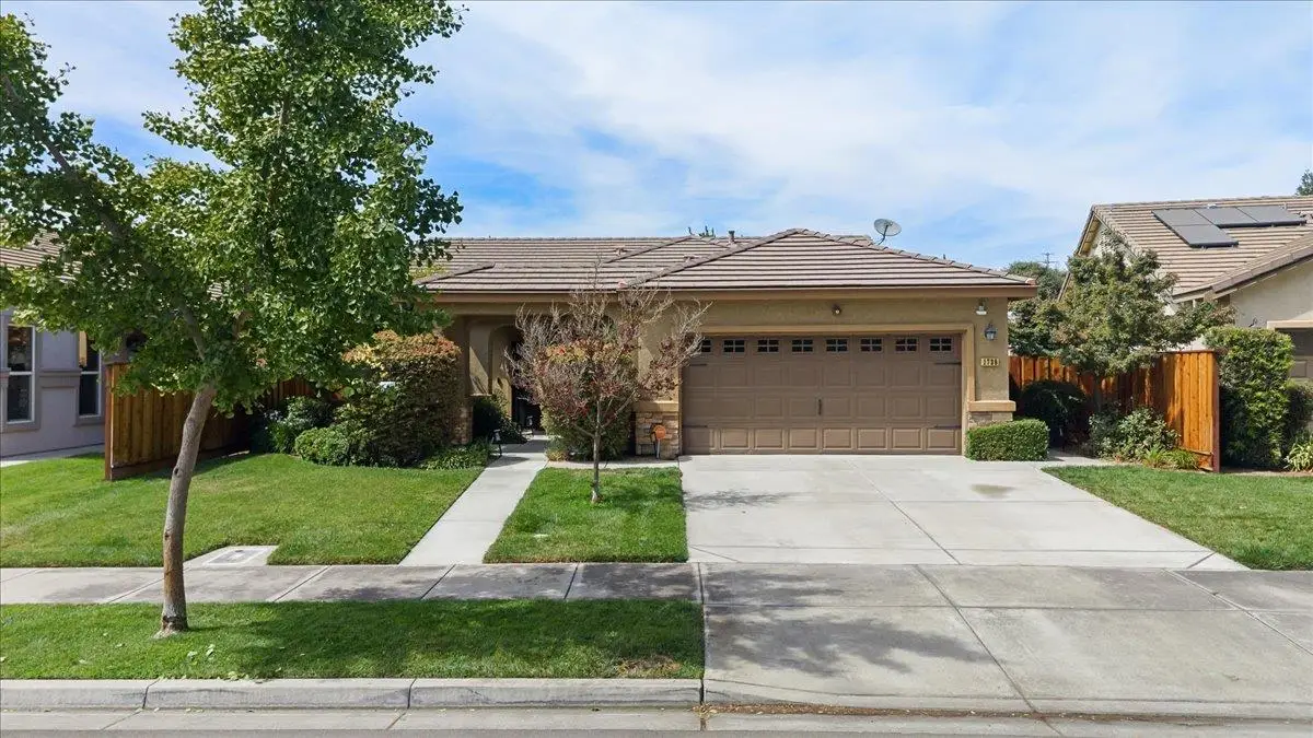 1738 Adams Creek Way, Oakdale, CA 95361 - #1