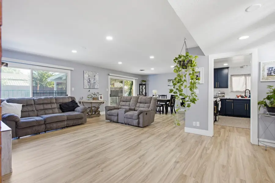 5960 Valley Hi Drive, Sacramento, CA 95823 - #3