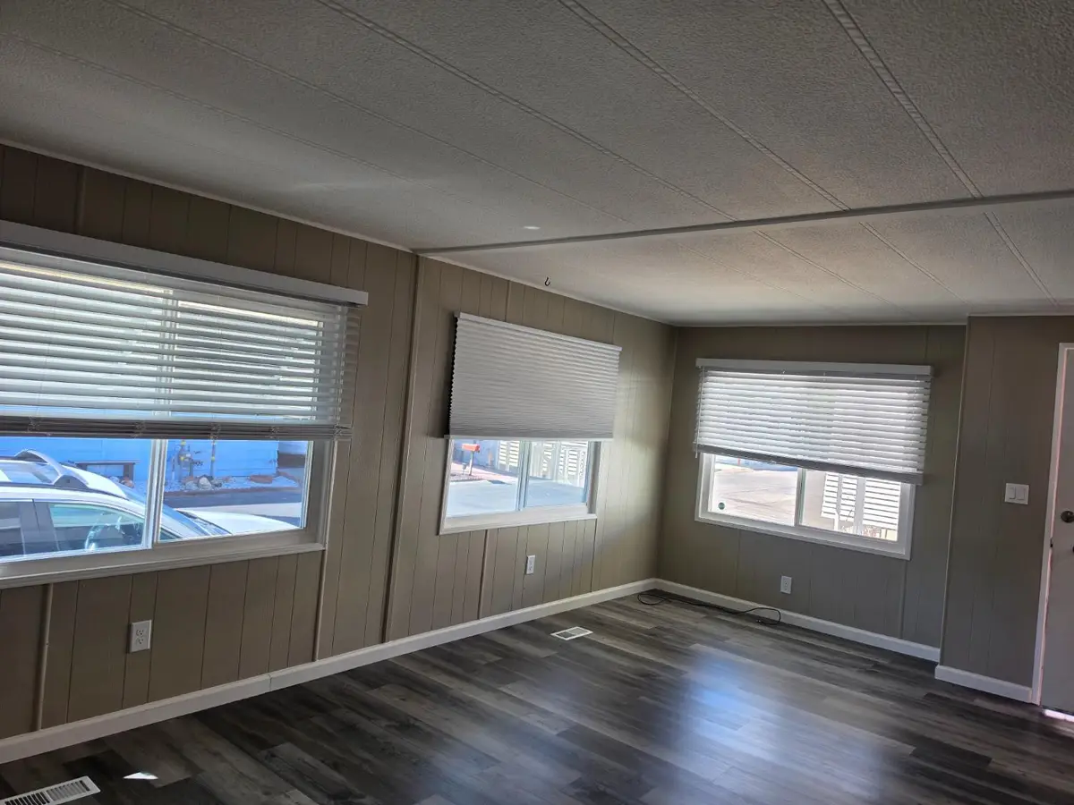201 Whispering Pines Dr, Rancho Cordova, CA 95670 - #1