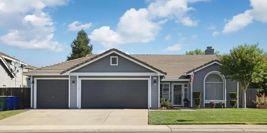 953 Lake Canyon Avenue, Galt, CA 95632 - #3