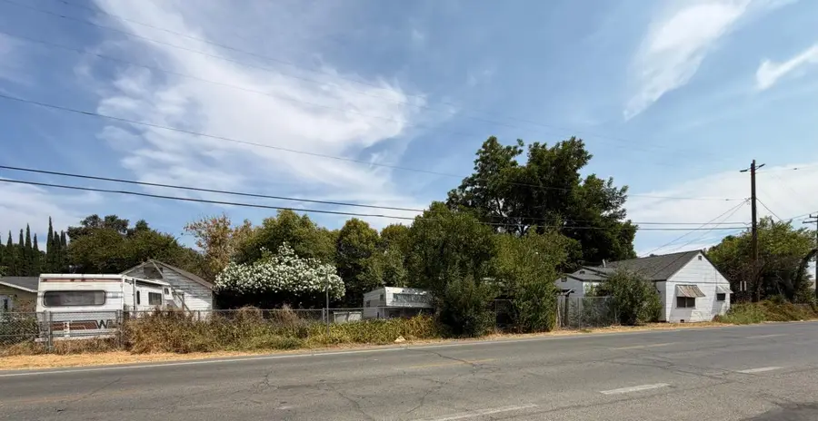 1113 Grand Ave, Olivehurst, CA 95961 - #3