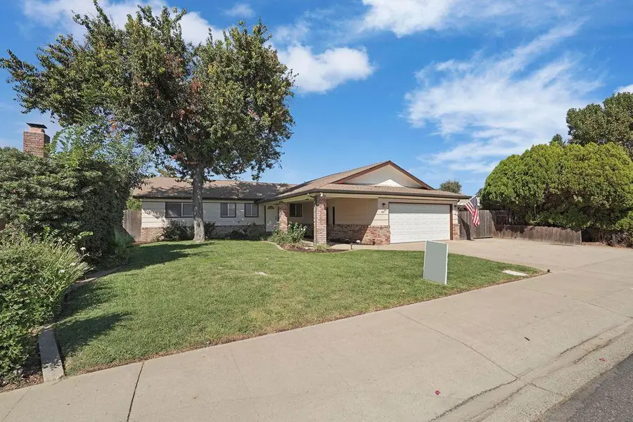 303 Vineyard Drive, Lodi, CA 95240 - #2
