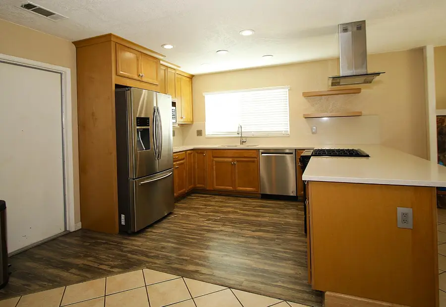 6835 Olive Avenue, Winton, CA 95388 - #3