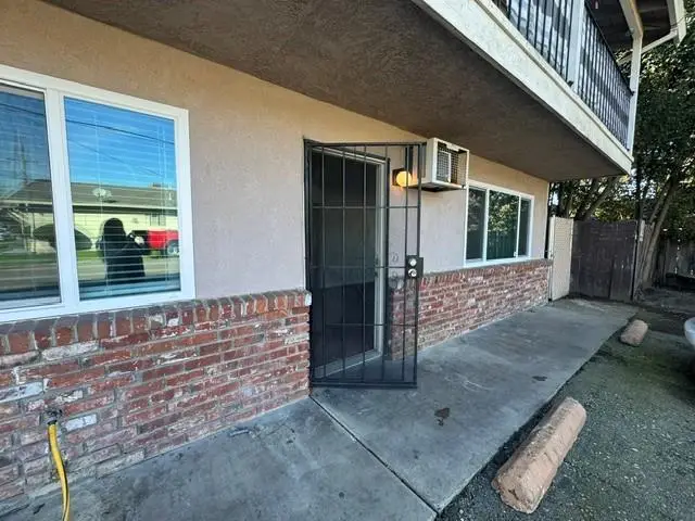 662 Chestnut Street, Yuba City, CA 95991 - #2