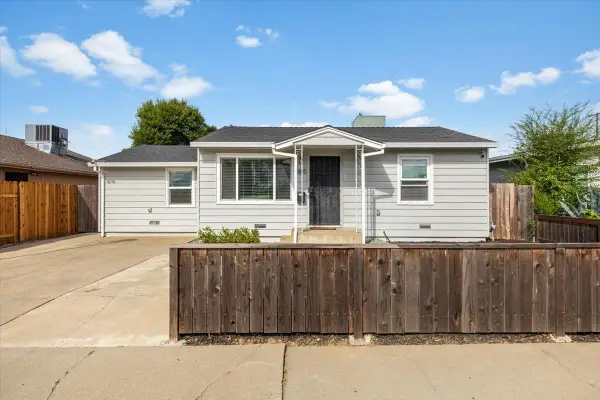 3815 Haywood Street, Sacramento, CA 95838