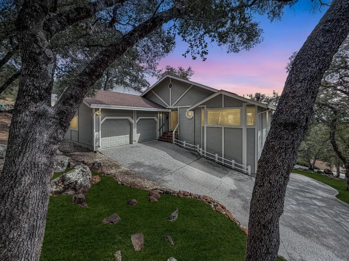 17572 Long Branch Court, Penn Valley, CA 95946 - #1