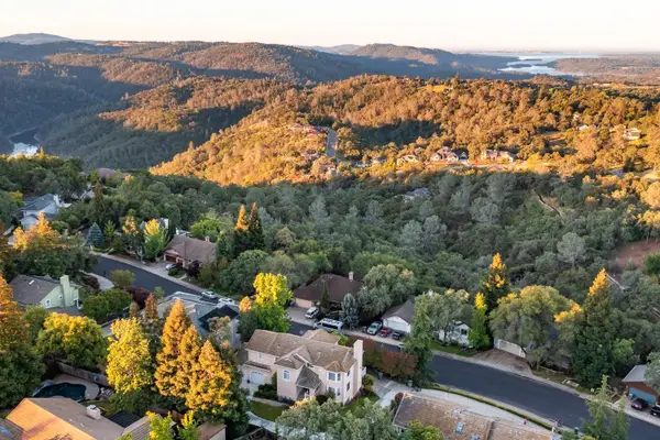 4090 Eagles Nest, Auburn, CA 95603