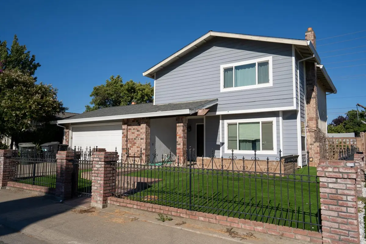 4221 Rosecrest Way, Sacramento, CA 95826 - #1