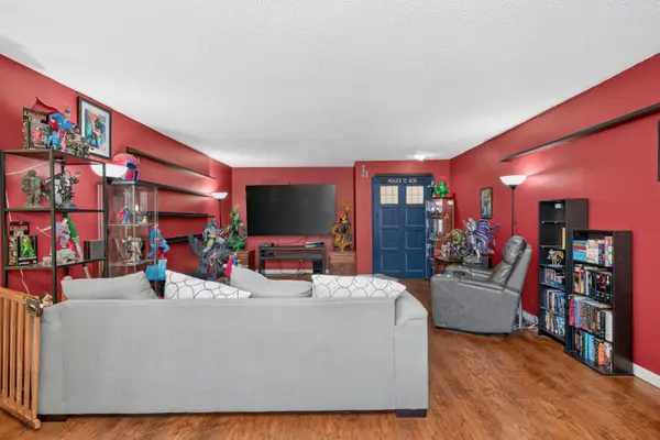 5408 Engle Road, Carmichael, CA 95608