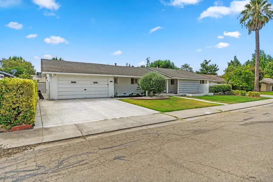 14 W Canterbury Drive, Stockton, CA 95207 - #2