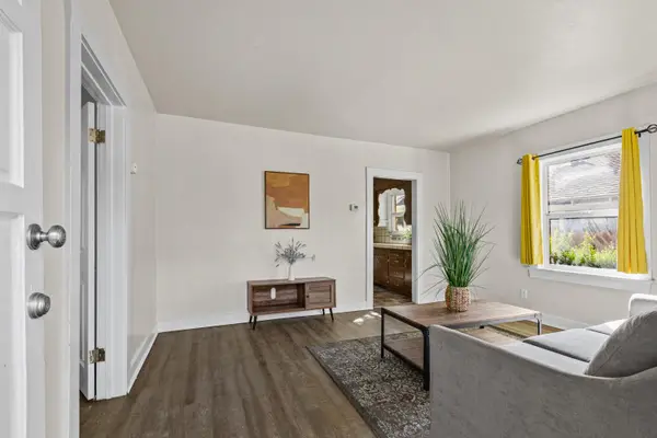 3132 B Street, Sacramento, CA 95816
