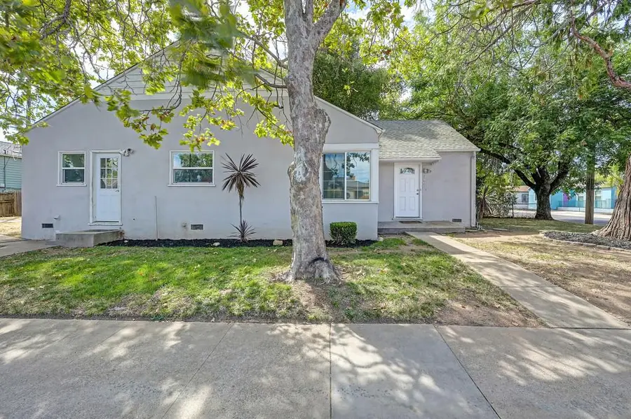 3896 12th Avenue, Sacramento, CA 95817 - #2
