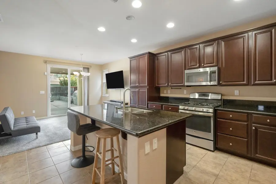 4869 S Ammolite Way, Elk Grove, CA 95757 - #3