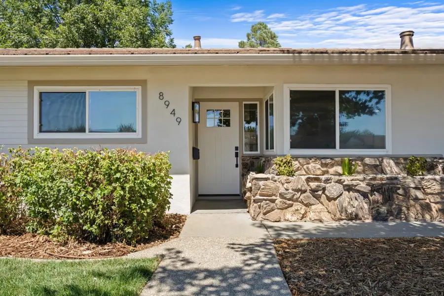 8949 Plaza Park Drive, Elk Grove, CA 95624 - #2