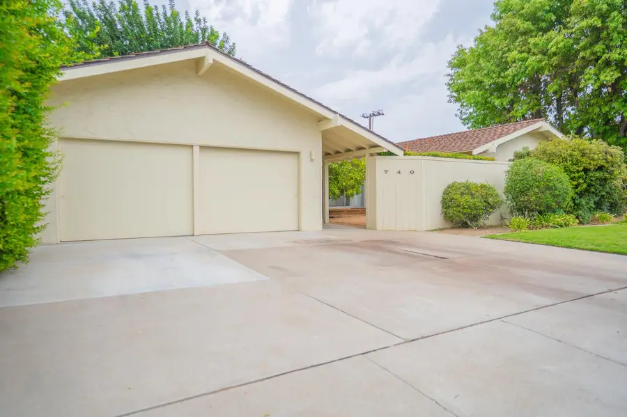 740 Monroe Avenue, Los Banos, CA 93635 - #2