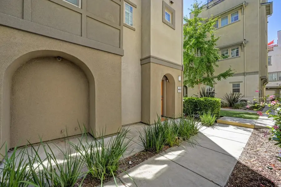 450 Tailoff Lane, Sacramento, CA 95818 - #2
