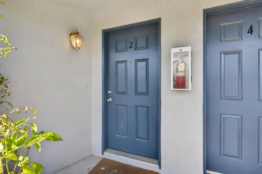 6043 Northcrest Circle, Carmichael, CA 95610 - #3