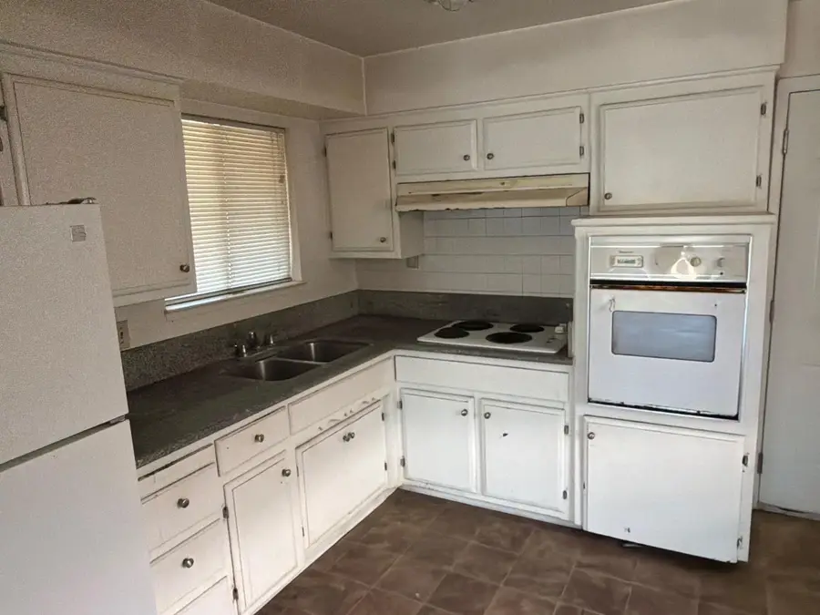 2172 Kirk Way, Sacramento, CA 95822 - #3