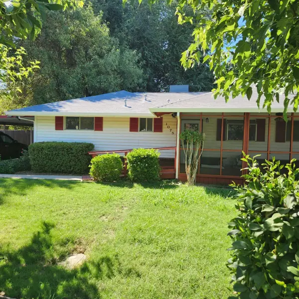 1075 Hedge Avenue, Olivehurst, CA 95961
