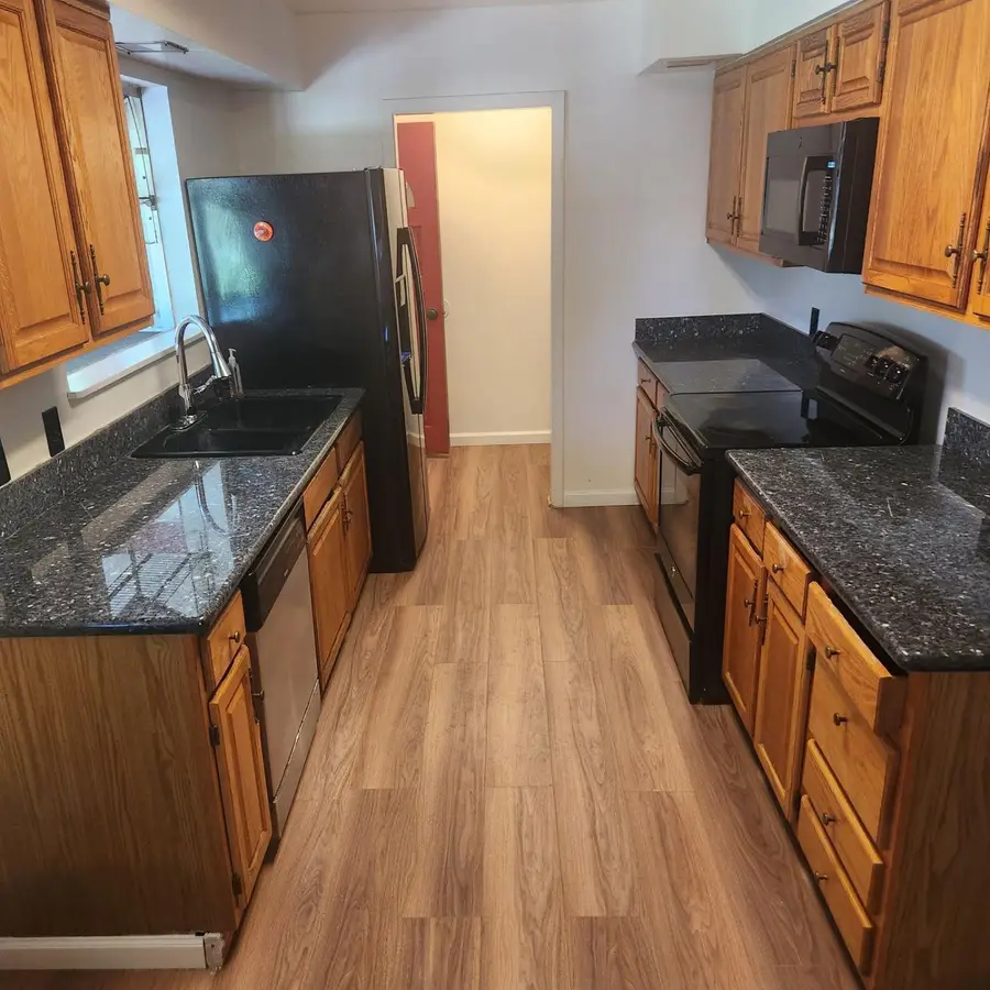 1075 Hedge Avenue, Olivehurst, CA 95961 - #2