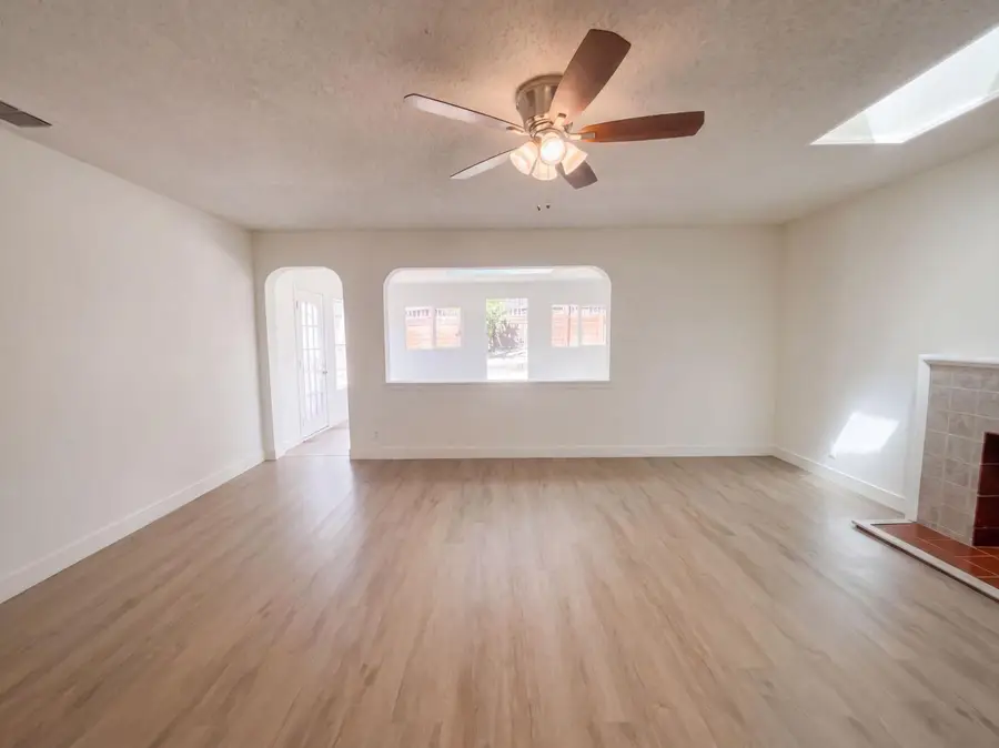 5313 Fernwood Way, Sacramento, CA 95841 - #3
