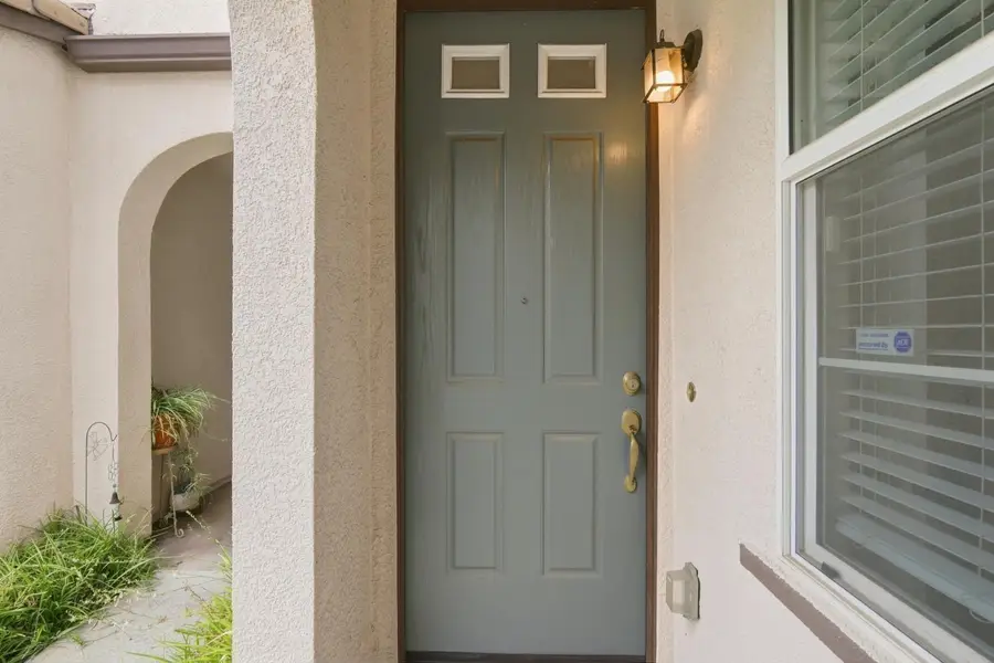 8298 Crystal Walk Circle #5, Elk Grove, CA 95758 - #3