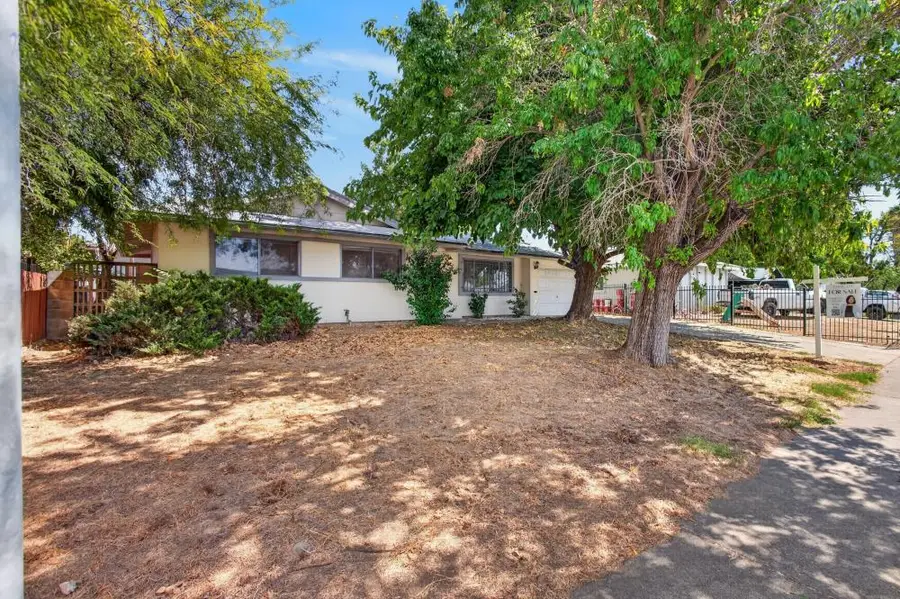 6917 Briggs Street, Sacramento, CA 95828 - #3