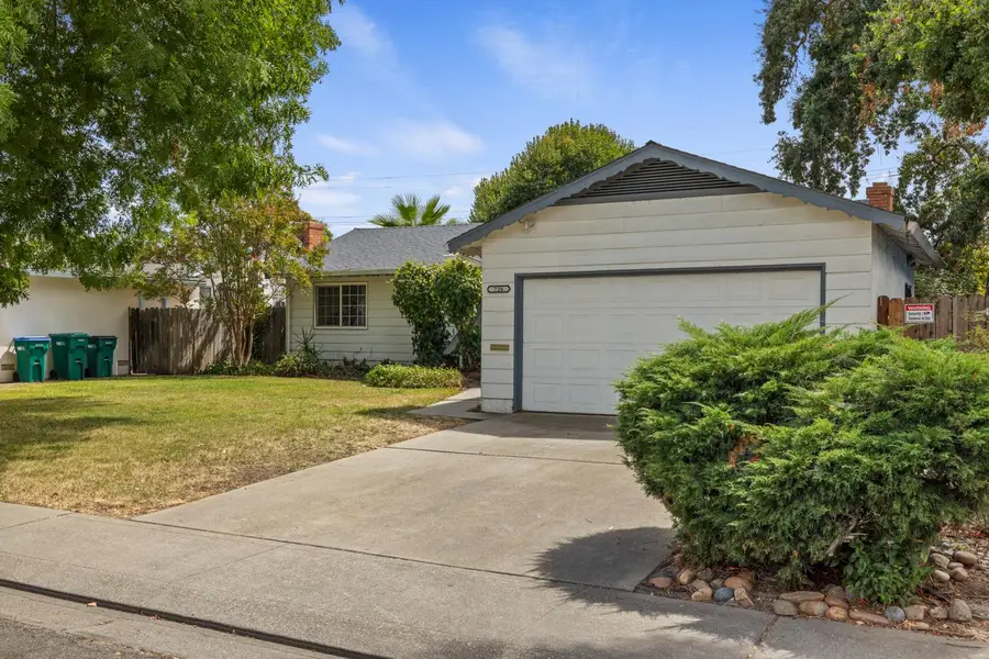 726 Erma Avenue, Stockton, CA 95207 - #2