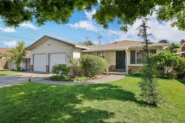 992 E Alameda Street, Manteca, CA 95336