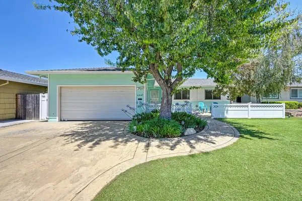 6447 Rexford Way, Carmichael, CA 95608