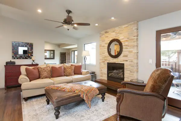668 Shadowview Court, Turlock, CA 95382