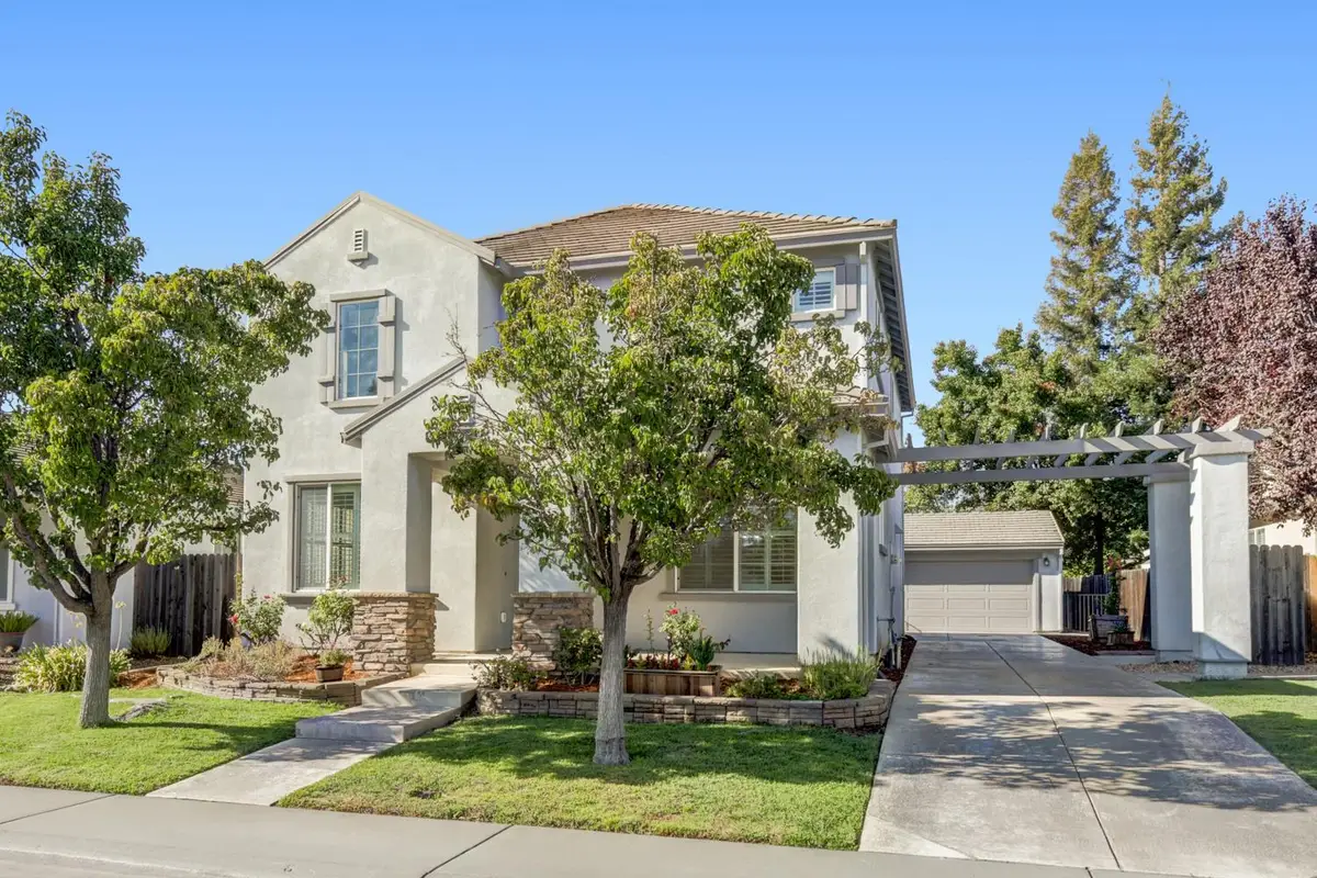 9645 Glacier Creek Way, Elk Grove, CA 95624 - #1