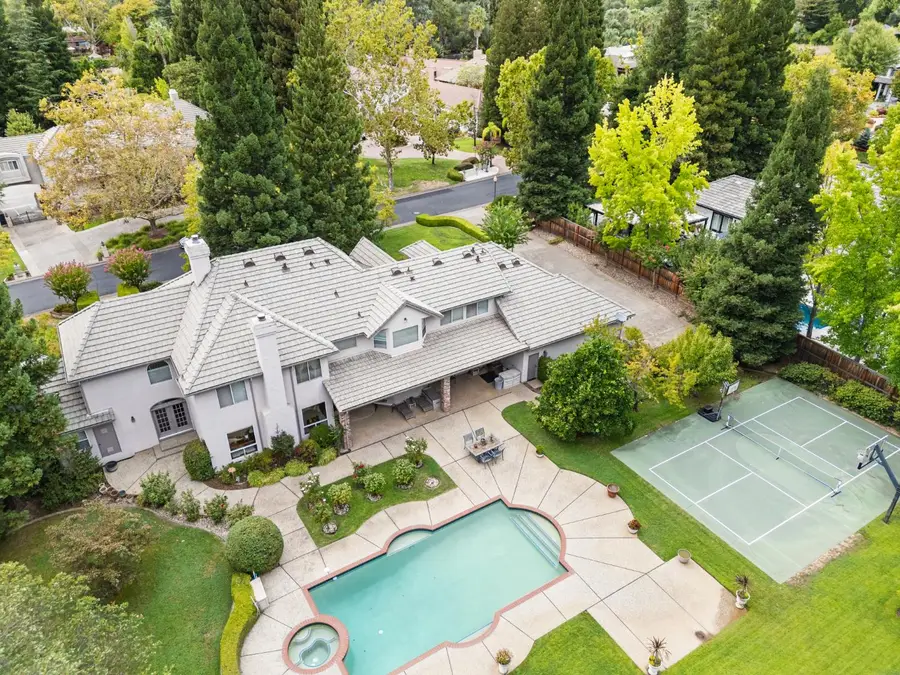 8708 W Hammersmith Lane, Fair Oaks, CA 95628 - #2