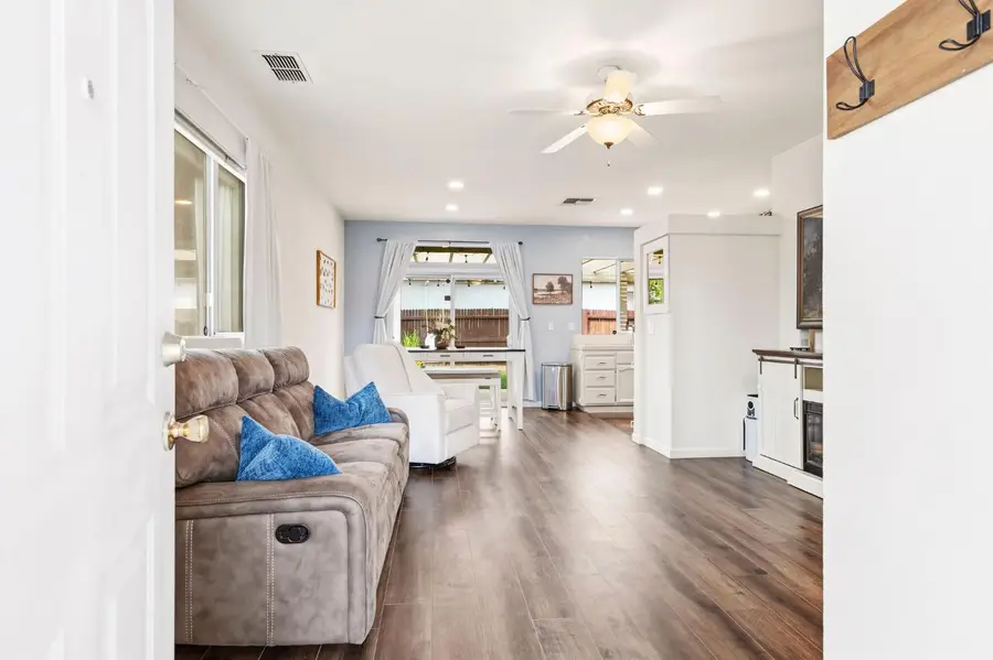 7924 Symington Way, Sacramento, CA 95829 - #3
