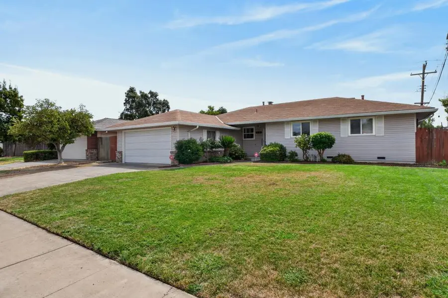 2104 60th Avenue, Sacramento, CA 95822 - #2