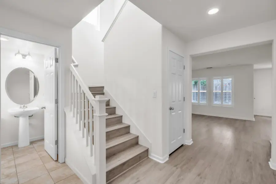 393 Uccello Way, Sacramento, CA 95835 - #2