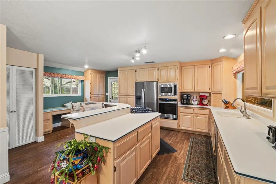 3710 Orchard Lane, Sacramento, CA 95821 - #2