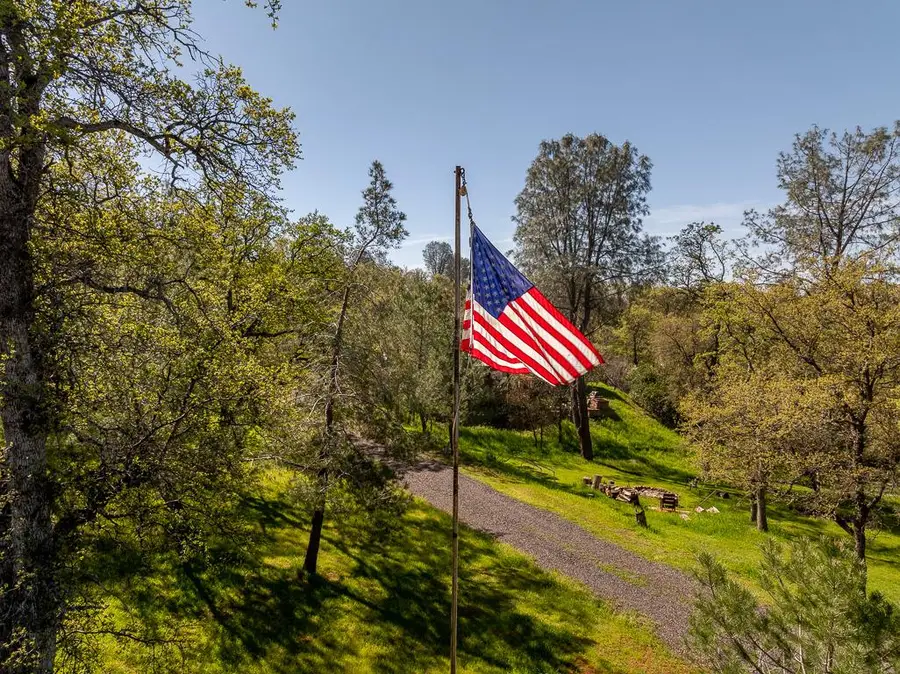 3190 Azucena Court, Coulterville, CA 95311 - #2